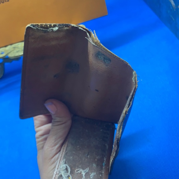 🤎 🤎 🤎 Louis Vuitton Monogram signature design LV Logo 4 key holder 22 - Picture 6 of 15